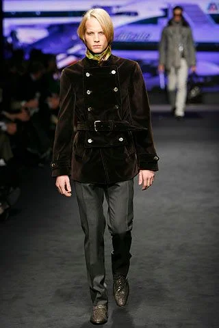 Look 32